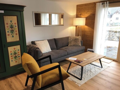 Chalet Fluegärtli Appartement/Fewo 6-Bettwohnung by Interhome