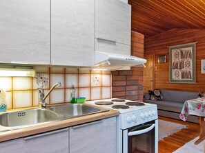 Fridge, microwave, dishwasher, cookware/dishes/utensils - Rantapirtti by Interhome (Pieksämäki)