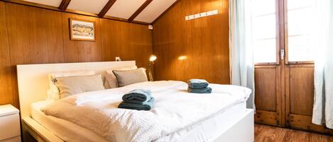 2 bedrooms, Internet