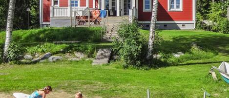 المنشأة من الخارج