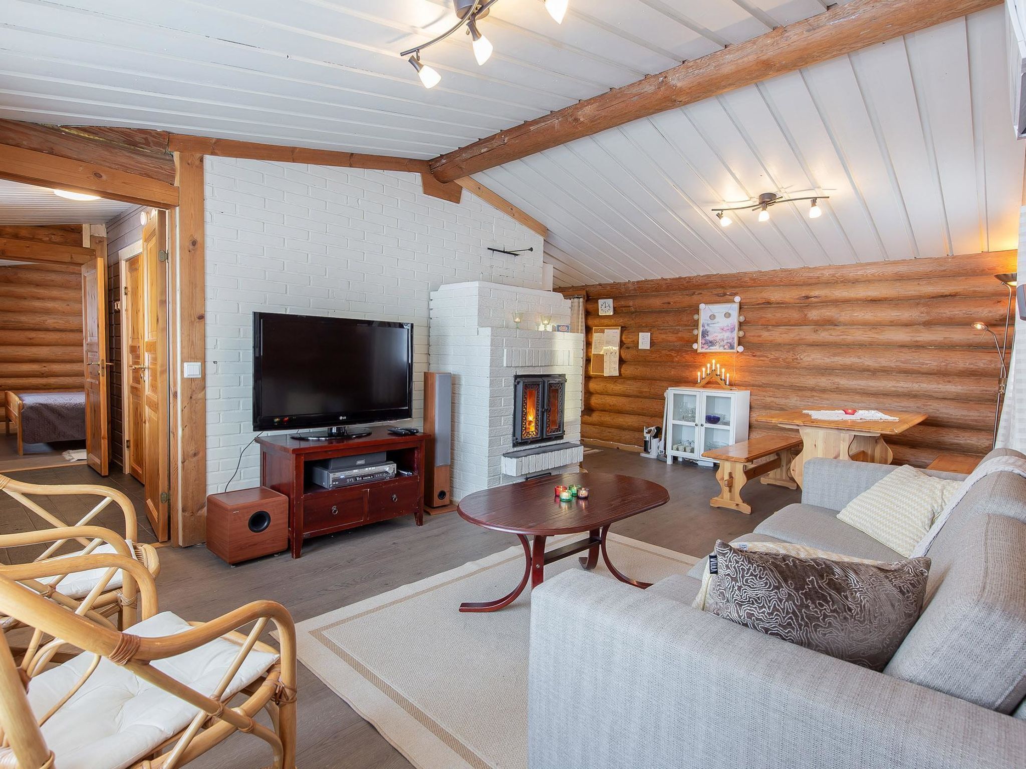 TV, DVD-spiller og fotballspill