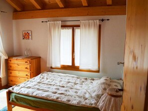 2 bedrooms, internet