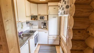 Refrigerador, microondas, lavavajillas, utensilios de cocina