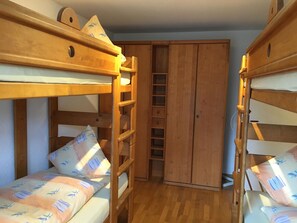 2 bedrooms, Internet - Schwizi's Holiday Apartments by Interhome (Ringgenberg)