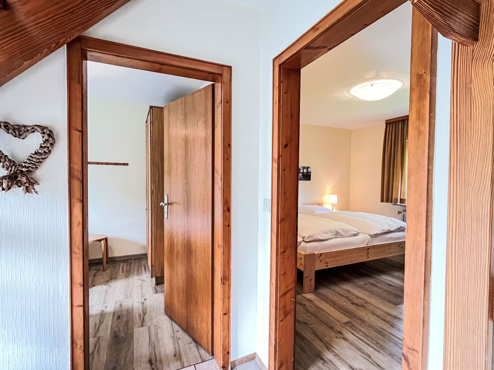 2 bedrooms, desk, iron/ironing board, WiFi