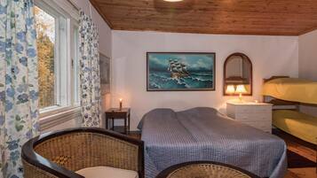 3 bedrooms, iron/ironing board