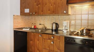 Réfrigérateur, four, lave-vaisselle