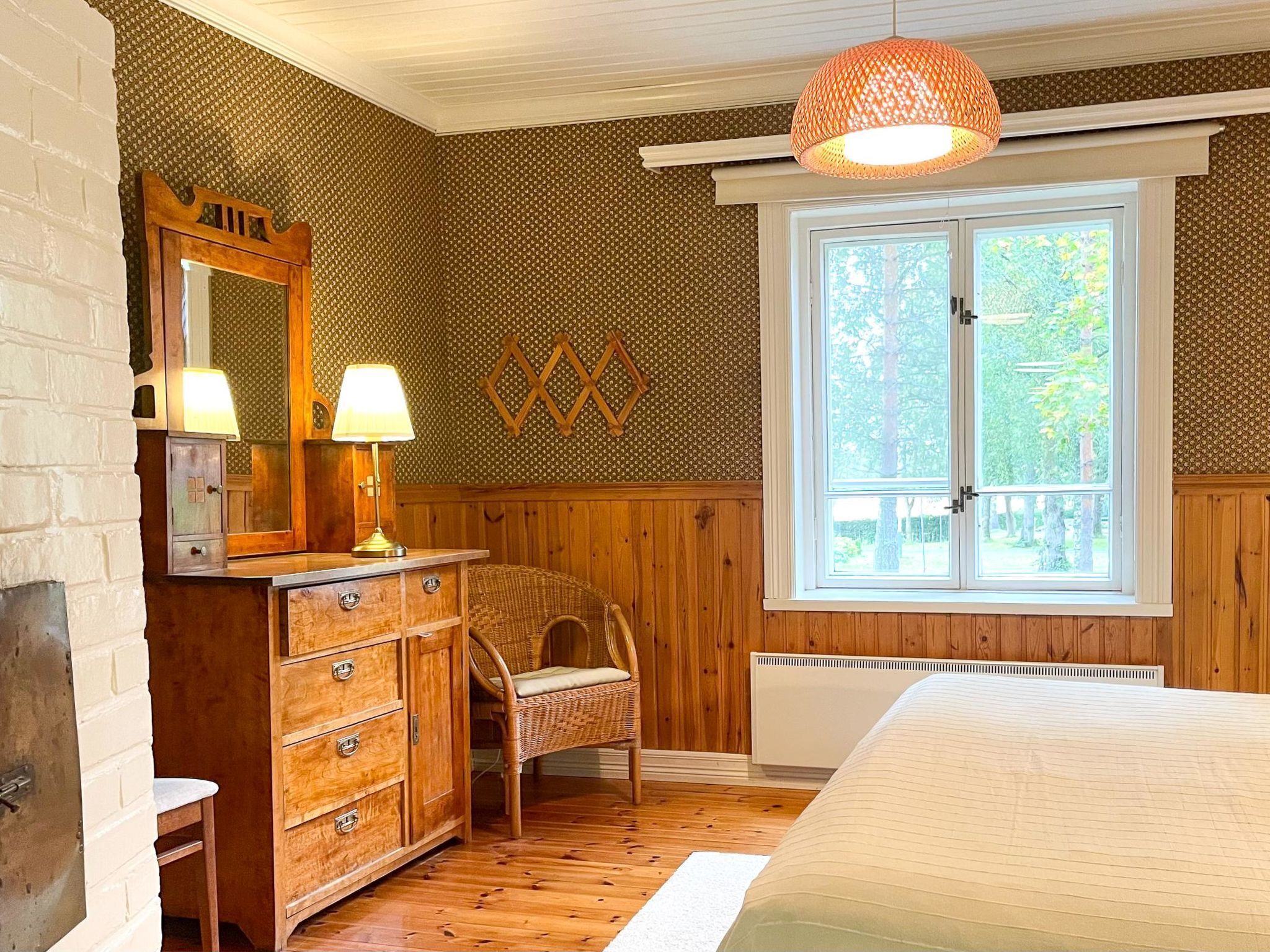 1 室のベッドルーム、WiFi