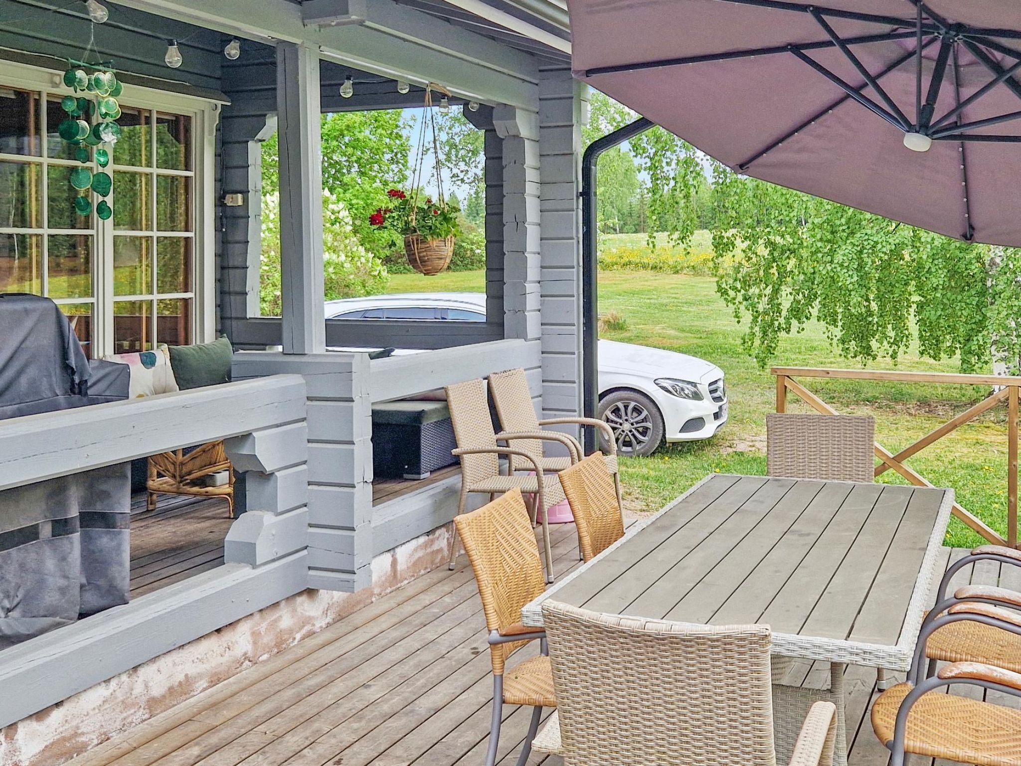 تناول الطعام بالخارج