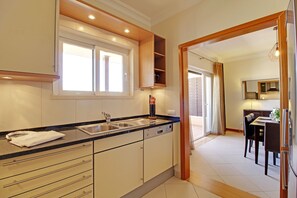 Fridge, microwave, oven, dishwasher