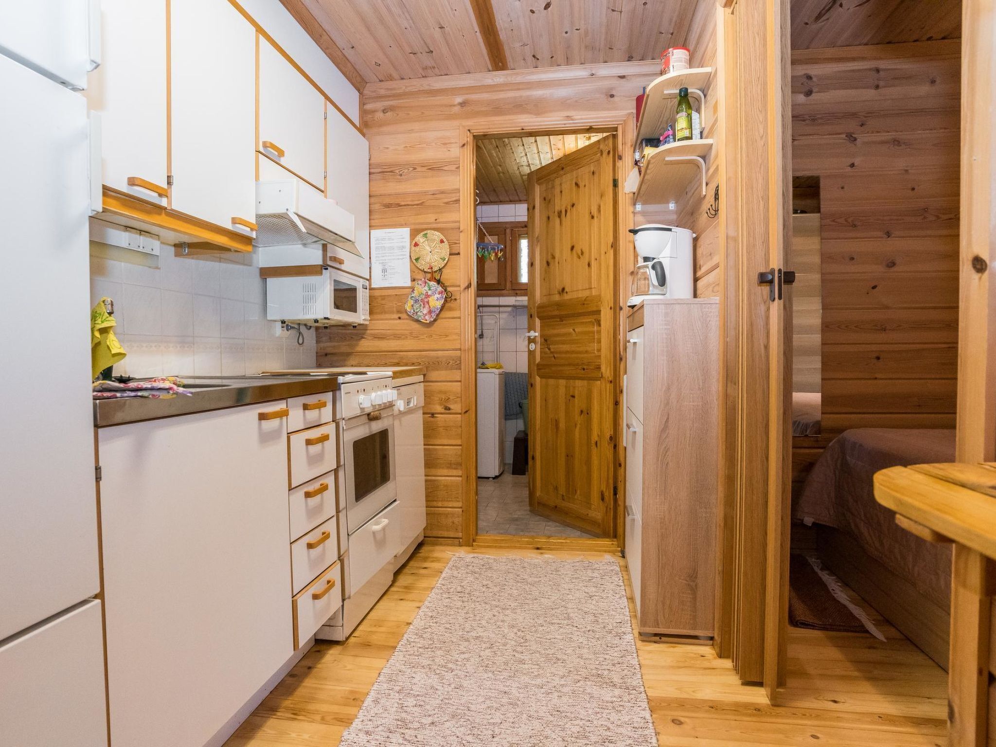 Fridge, microwave, dishwasher, cookware/dishes/utensils