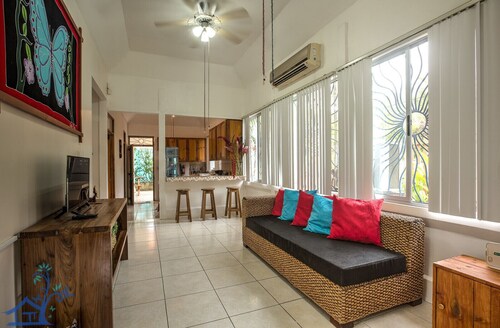 Casa Pan Dulce • Family-Friendly 3BR/2BA Near Puerto Viejo Beaches