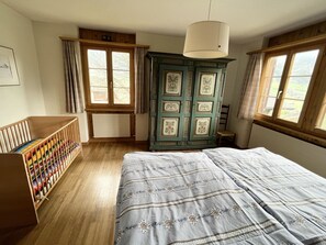 3 bedrooms, Internet