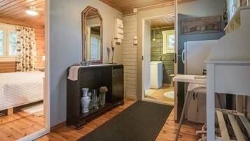 2 bedrooms, iron/ironing board