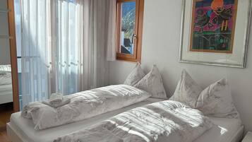 3 Schlafzimmer, Schreibtisch, Internetzugang