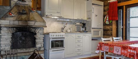 Réfrigérateur, micro-ondes, lave-vaisselle