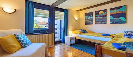 4 bedrooms, Internet, bed sheets