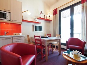 Dining - Le Chailloud by Interhome (Chamonix)