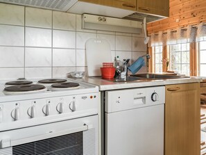 Fridge, microwave, dishwasher, cookware/dishes/utensils