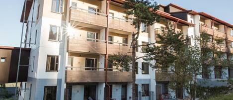 المنشأة من الخارج