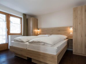 2 bedrooms, internet