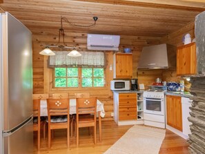 Fridge, microwave, dishwasher, cookware/dishes/utensils - Kastepisara by Interhome (Joroinen)