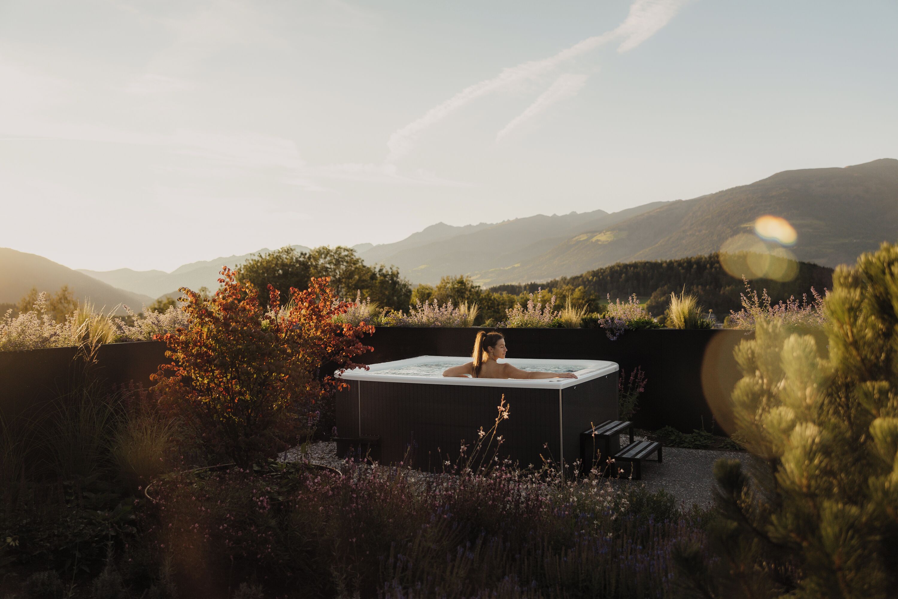 Bañera de hidromasaje al aire libre