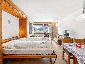 1 bedroom, free internet