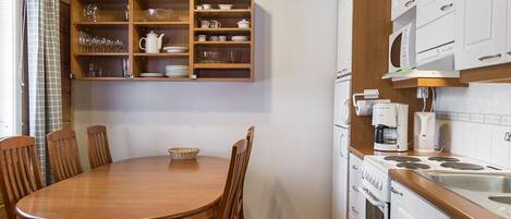 Fridge, microwave, dishwasher, highchair