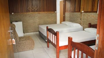 Quarto luxo | Wi-Fi de cortesia, roupa de cama