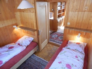 3 bedrooms, Internet