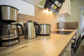 Kühlschrank, Mikrowelle, Geschirrspüler