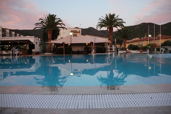 Pool