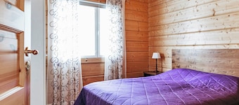 Aapeli iso by Interhome