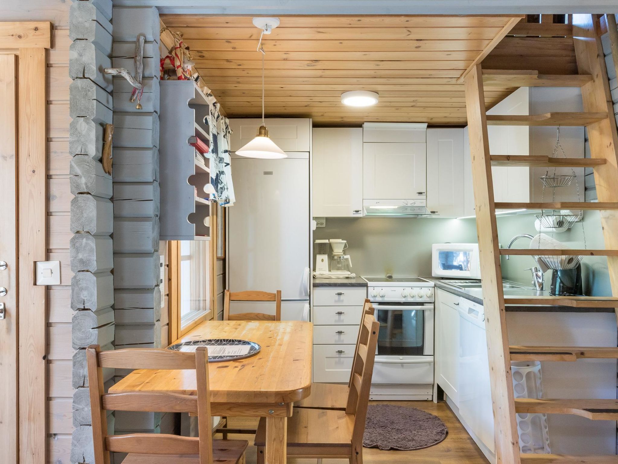 Fridge, microwave, dishwasher, cookware/dishes/utensils