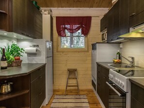 Geladeira, micro-ondas, lava-louças