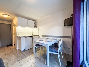 Dining - Les Olympiques (Tignes 1800) by Interhome (Tignes)