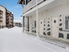 Inside other - Vaeltajankulma huoneisto 3 by Interhome (Ylläsjärvi)
