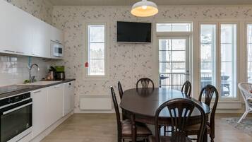 Fridge, microwave, dishwasher, high chair