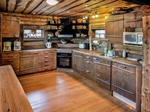 Réfrigérateur, micro-ondes, lave-vaisselle