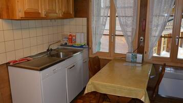 Réfrigérateur, lave-vaisselle