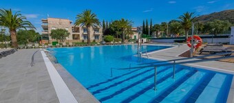 Rescator Resort 105 - One Bedroom Resort, Sleeps 4