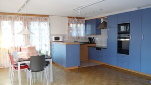 Dining - Schwizi's Holiday Apartments by Interhome (Ringgenberg)