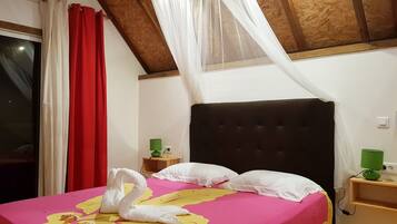 Tallelokero huoneessa, ilmainen Wi-Fi, vuodevaatteet