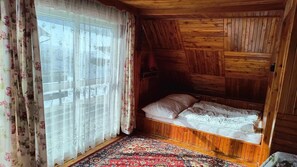 3 bedrooms, WiFi, bed sheets - Villa- Roubenka - Three Bedroom Villa, Sleeps 11 (Víchová nad Jizerou)