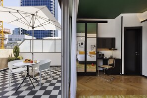 Room, Terrace | Egyptian cotton sheets, premium bedding, soundproofing - Theodor Rothschild Tel-Aviv (Tel Aviv)