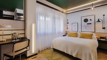 1 bedroom, Egyptian cotton sheets, premium bedding, soundproofing