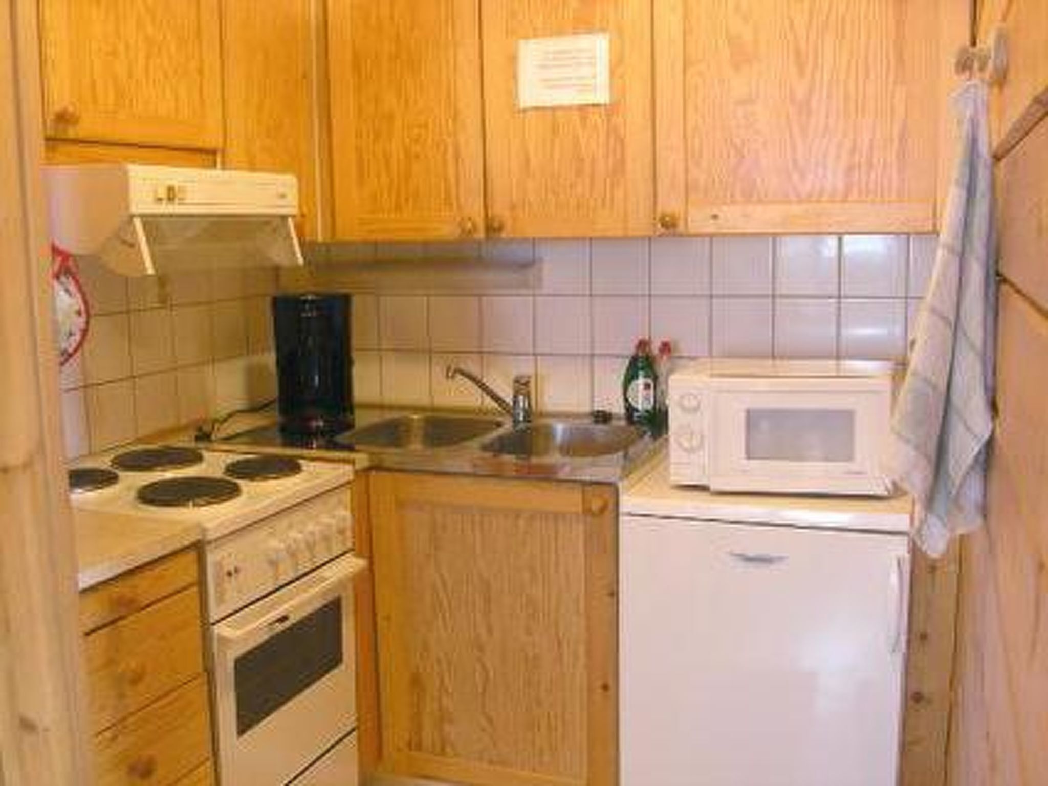 冰箱、微波炉、厨具/餐具