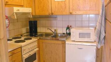 冰箱、微波炉、厨具/餐具