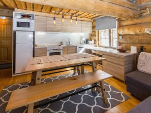 Refrigerador, microondas, lavavajillas, utensilios de cocina